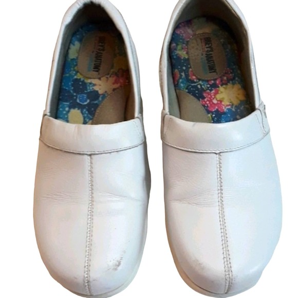 Grey's Anatomy Sz 7 Womens White Soft Walk Nursing Clogs - Picture 1 of 9
